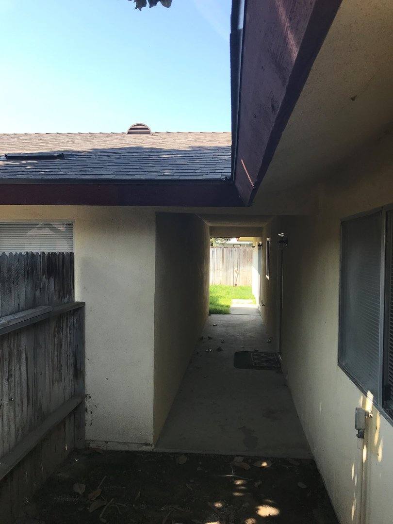 Apartment for rent at 5119 Appleblossom Dr, Bakersfield, CA 93309