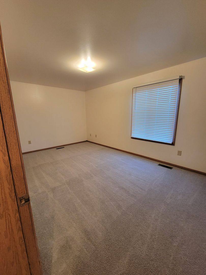 Apartment for rent at 800 - 816 W Melrose Ave, Findlay, OH 45840