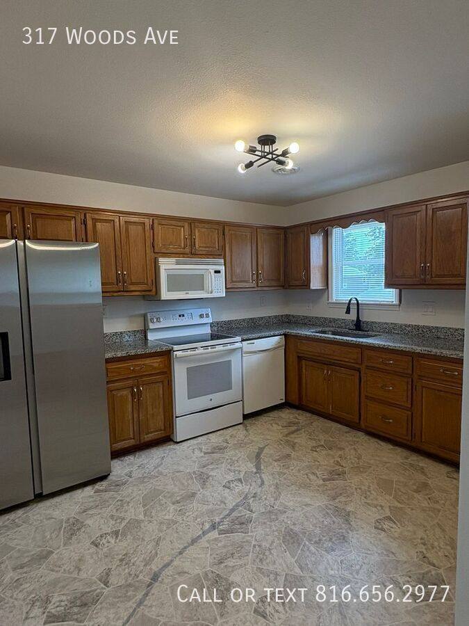 House for rent at 317 Woods Ave, Excelsior Springs, MO 64024