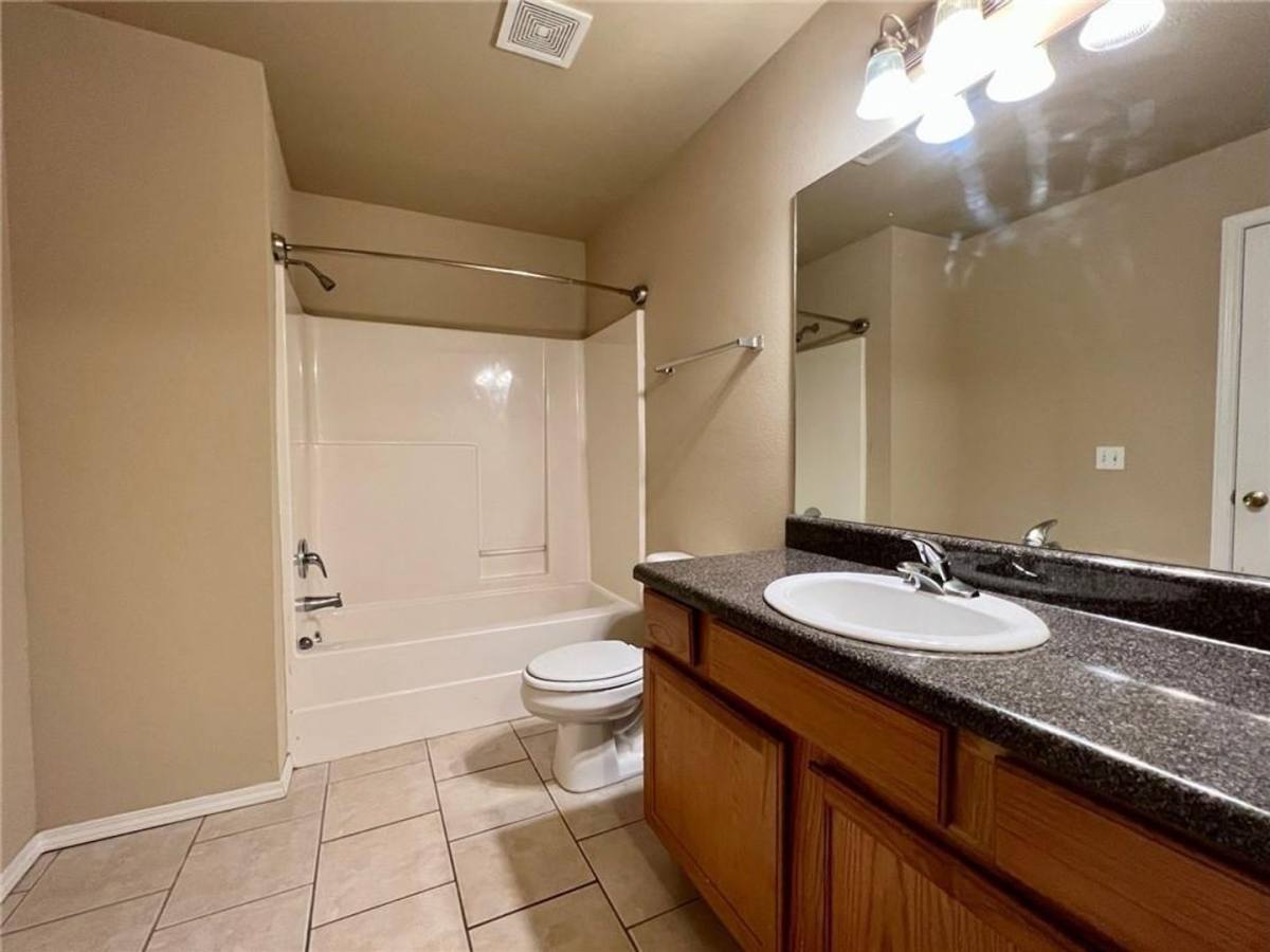 Apartment for rent at 2149-2155 Skyler, Fayetteville, AR 72703