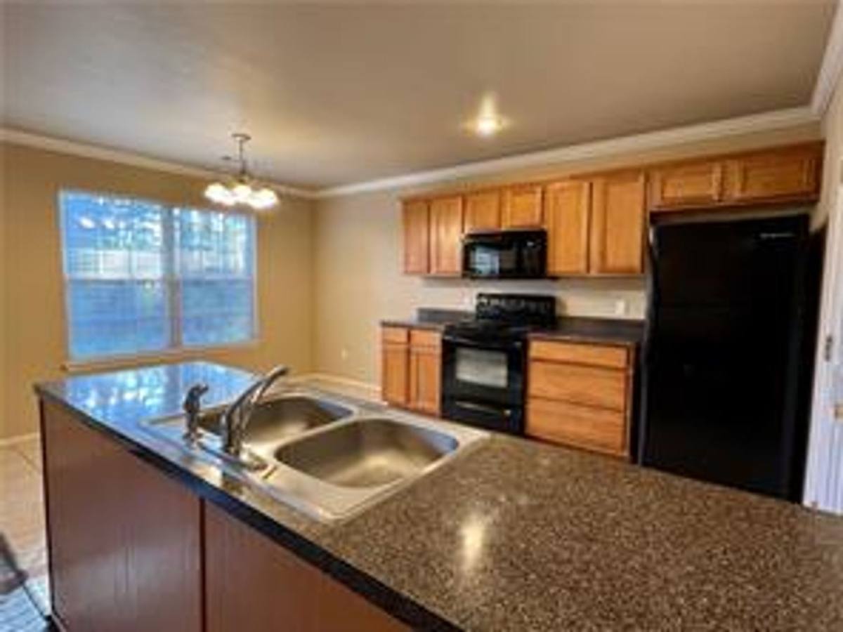 Apartment for rent at 2149-2155 Skyler, Fayetteville, AR 72703