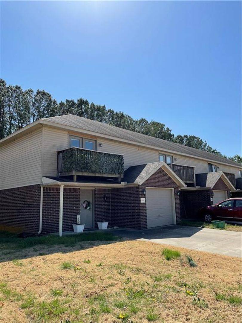Apartment for rent at 2149-2155 Skyler, Fayetteville, AR 72703