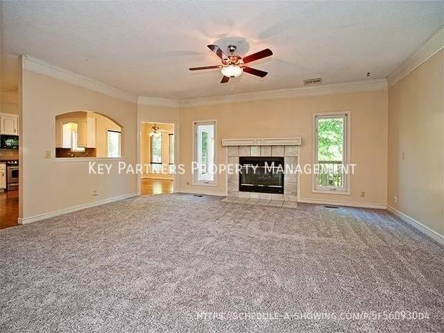 House for rent at 14281 S Arapaho Dr, Olathe, KS 66062
