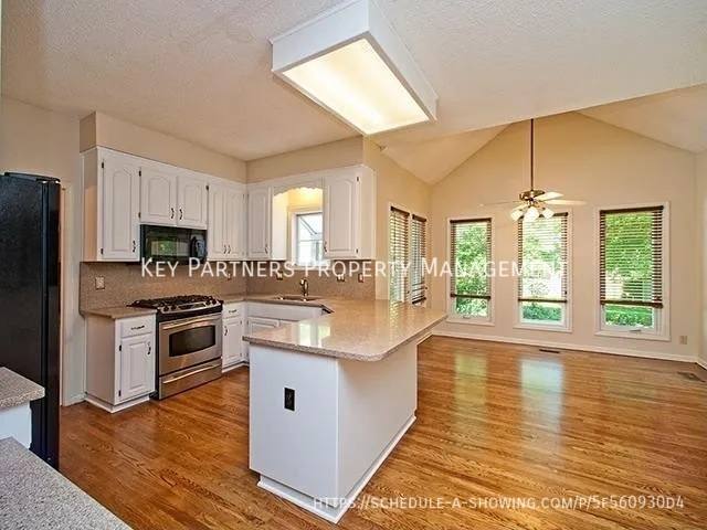 House for rent at 14281 S Arapaho Dr, Olathe, KS 66062