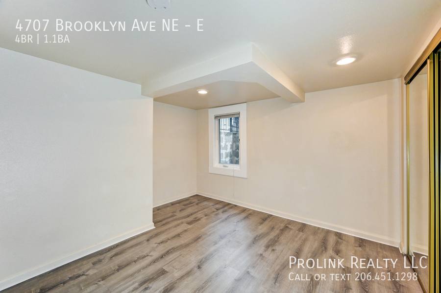 Apartment for rent at 4707 Brooklyn Ave NE E, Seattle, WA 98105