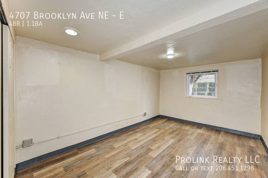 Apartment for rent at 4707 Brooklyn Ave NE E, Seattle, WA 98105