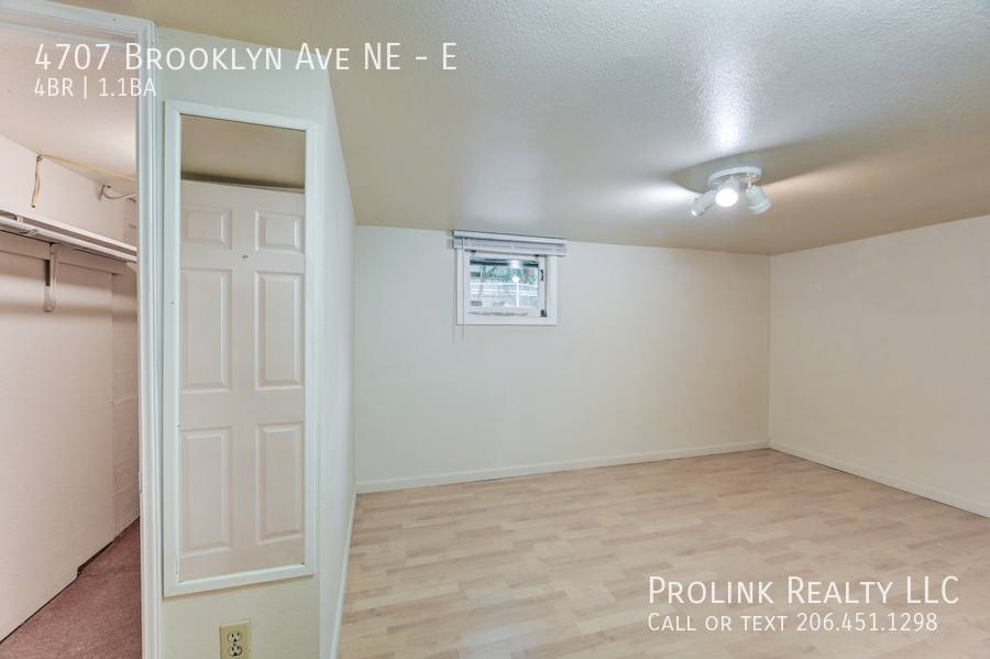 Apartment for rent at 4707 Brooklyn Ave NE E, Seattle, WA 98105