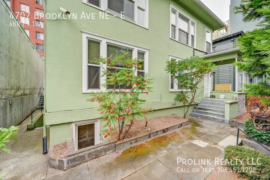 Apartment for rent at 4707 Brooklyn Ave NE E, Seattle, WA 98105