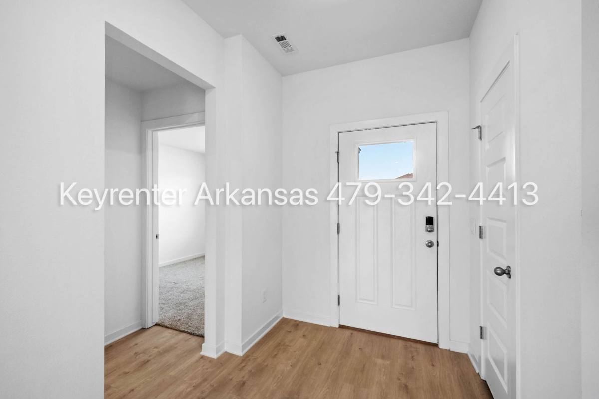 House for rent at 1071 Emerald St, Prairie Grove, AR 72753