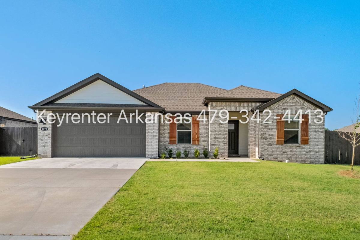 House for rent at 1071 Emerald St, Prairie Grove, AR 72753