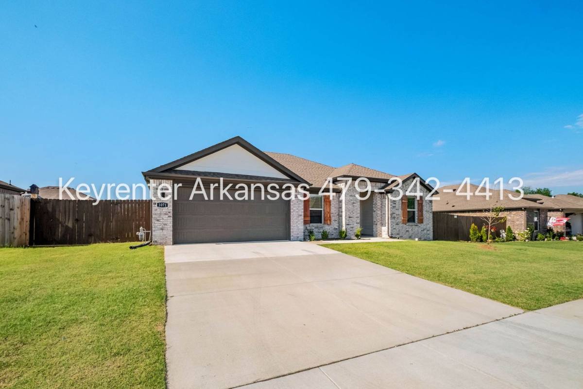 House for rent at 1071 Emerald St, Prairie Grove, AR 72753