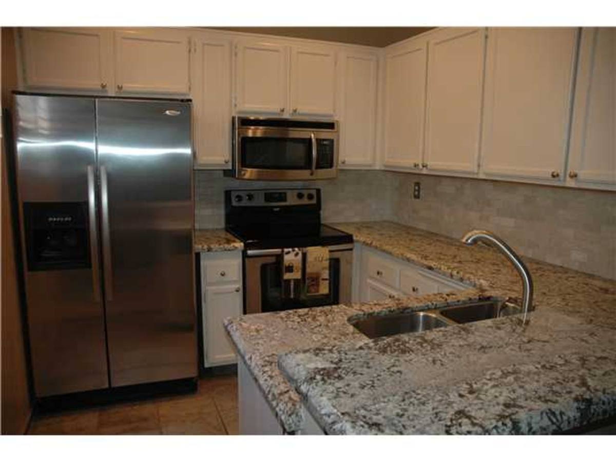 Townhouse for rent at 7205 Calabria Court #7, San Diego, CA 92122