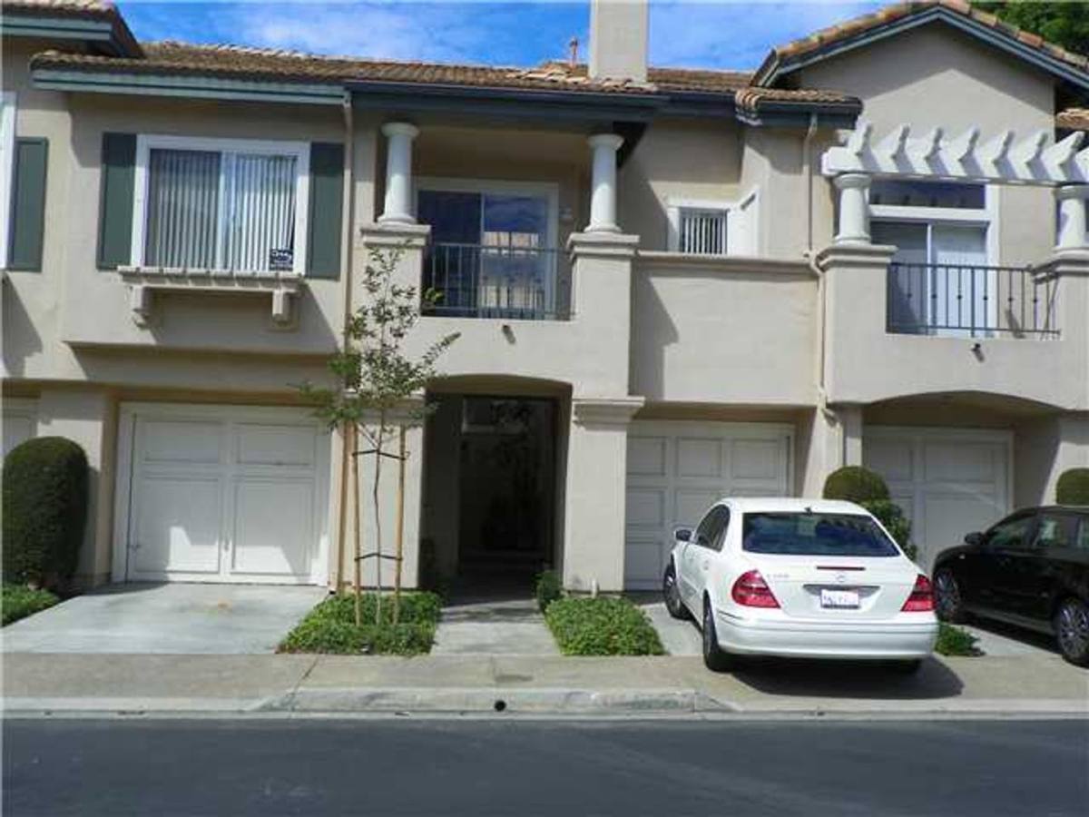 Townhouse for rent at 7205 Calabria Court #7, San Diego, CA 92122