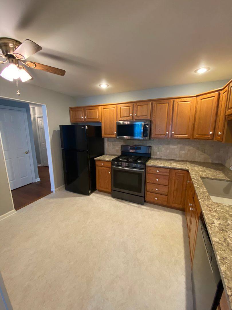 Townhouse for rent at 472 Hillside Dr, Mountville, PA 17554