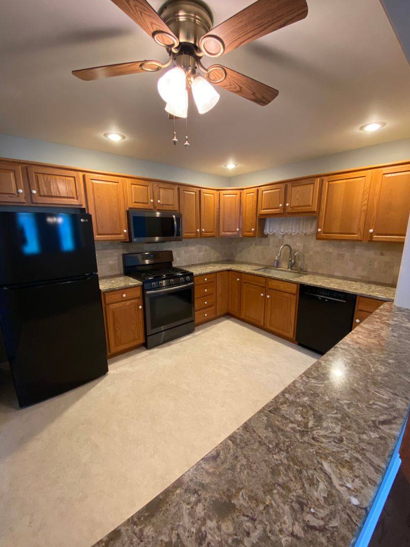 Townhouse for rent at 472 Hillside Dr, Mountville, PA 17554