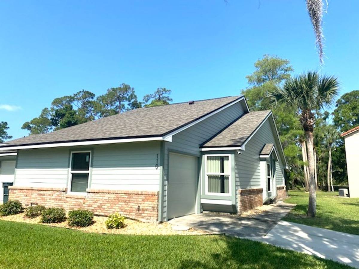 Townhouse for rent at 110 Bob White Court, Daytona Beach, FL 32119