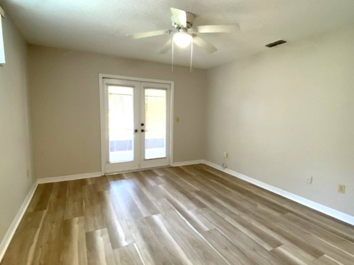 Townhouse for rent at 110 Bob White Court, Daytona Beach, FL 32119