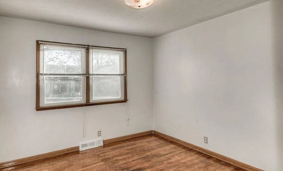 House for rent at 5803 S 50th St, Omaha, NE 68117