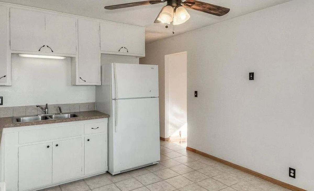 House for rent at 5803 S 50th St, Omaha, NE 68117