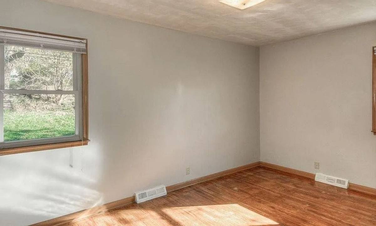 House for rent at 5803 S 50th St, Omaha, NE 68117