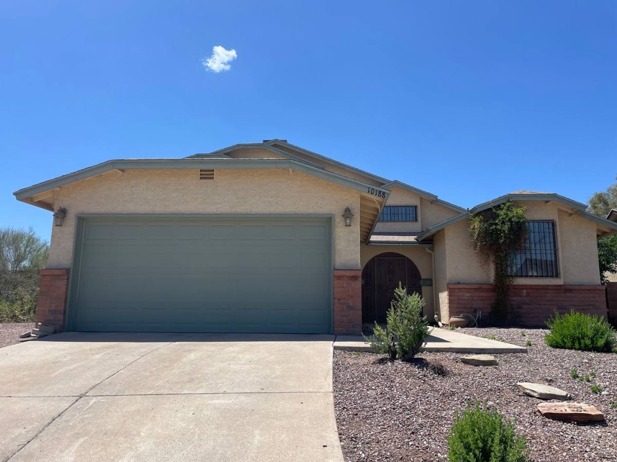 House for rent at 10188 E Danbury Place, Tucson, AZ 85748