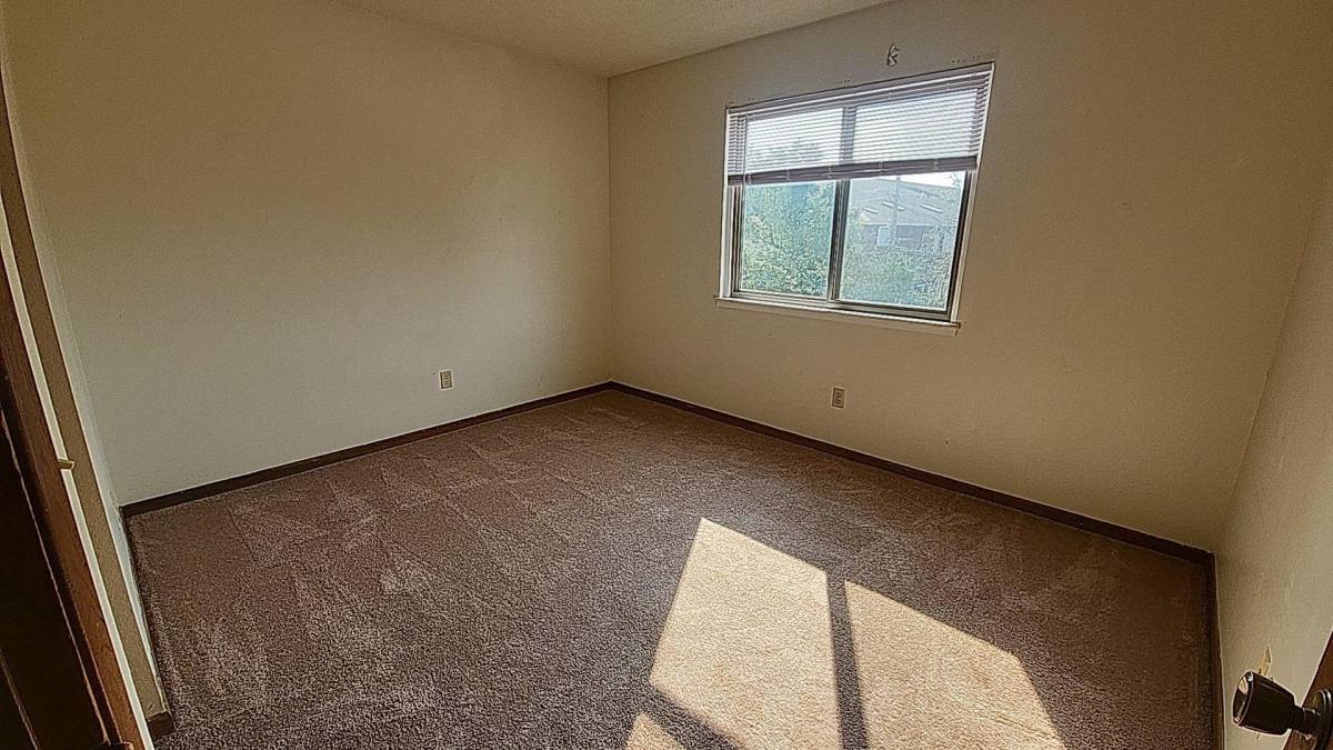 Apartment for rent at 34 Lincoln Ave #2, Iowa City, IA 52246