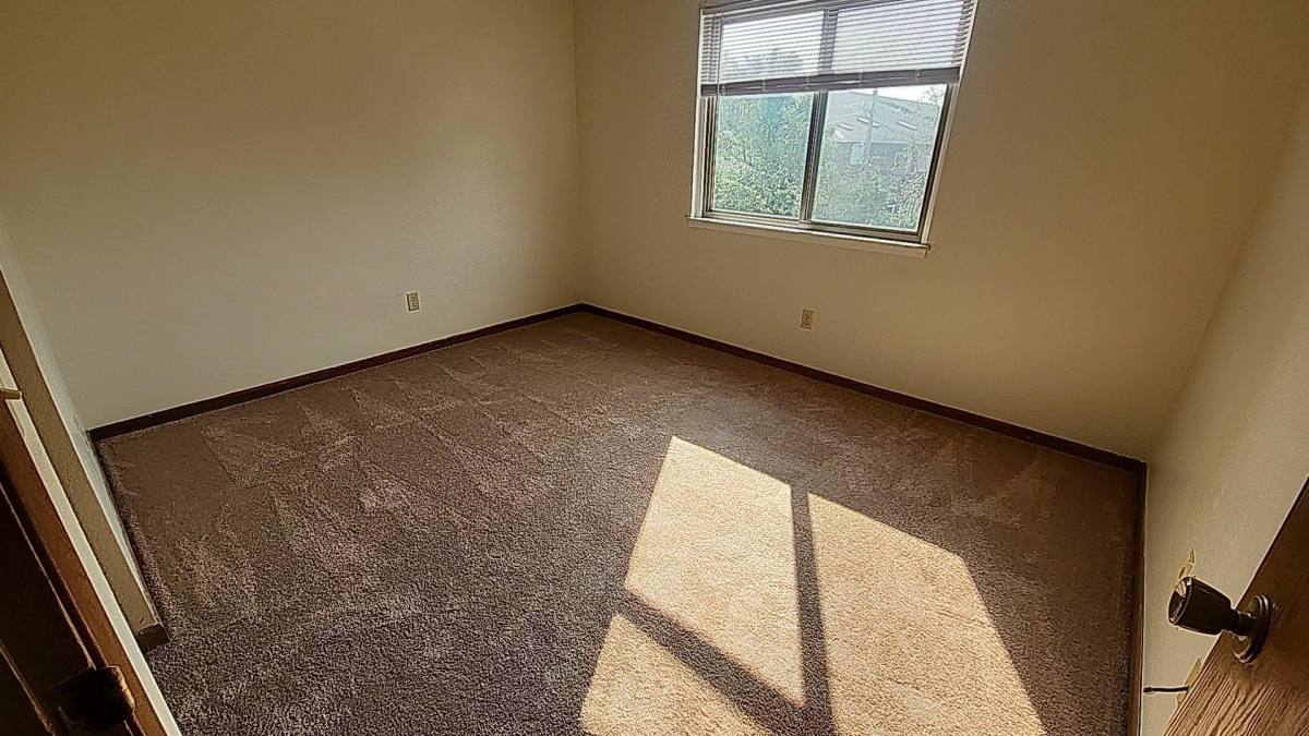 Apartment for rent at 34 Lincoln Ave #2, Iowa City, IA 52246