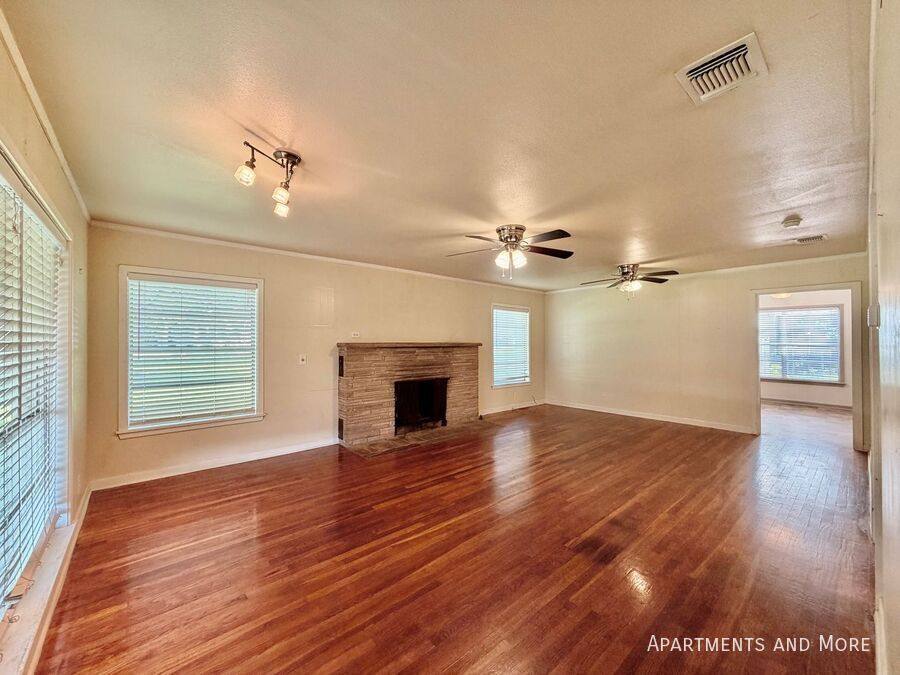 House for rent at 1224 Academy St, San Marcos, TX 78666