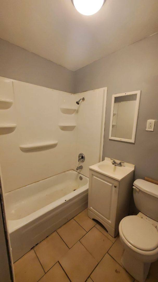 Apartment for rent at 2252 S Whipple St, Chicago, IL 60623