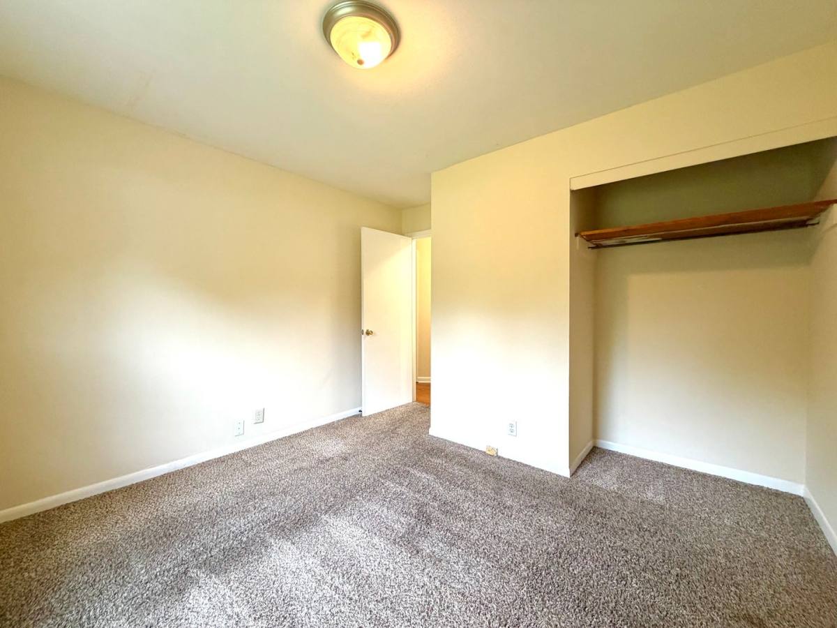 House for rent at 221 Mills Dr, Clarksville, TN 37042