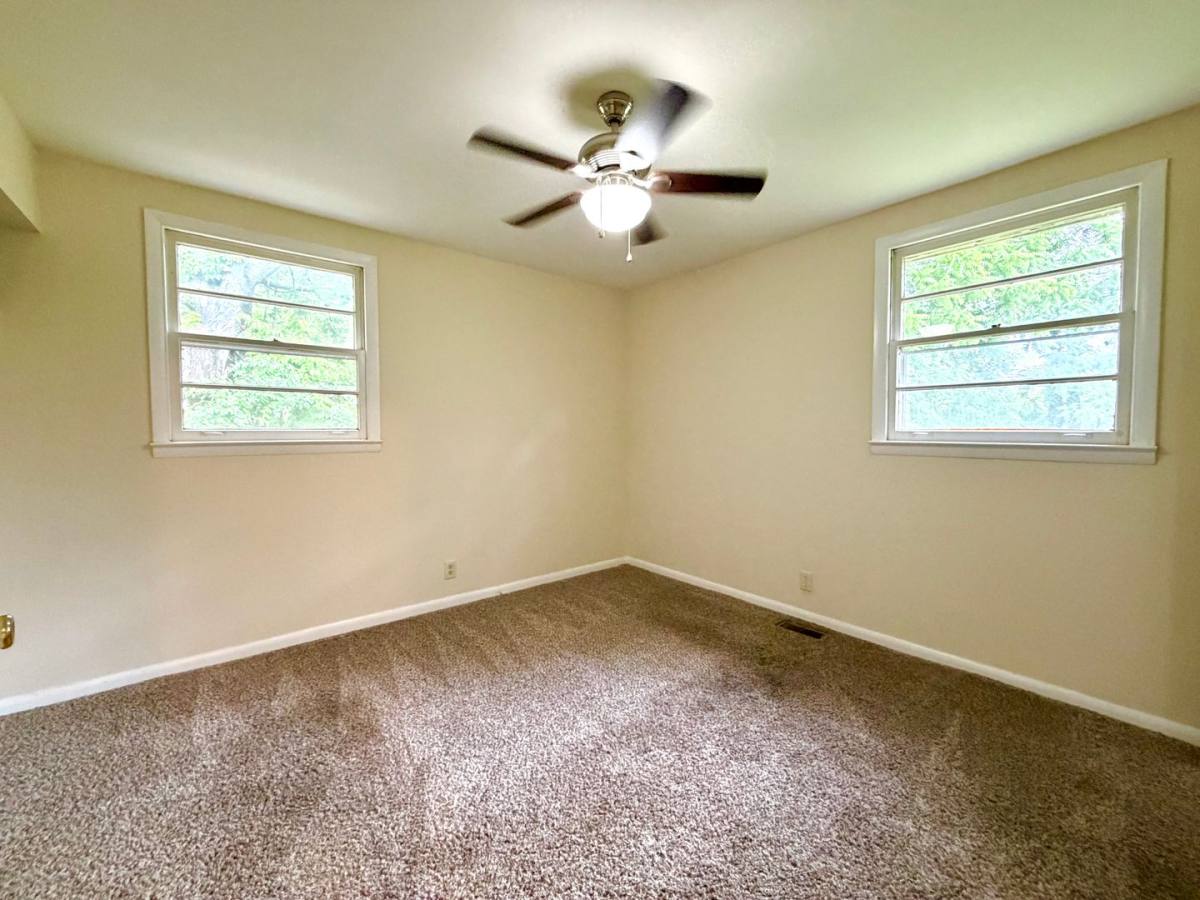 House for rent at 221 Mills Dr, Clarksville, TN 37042
