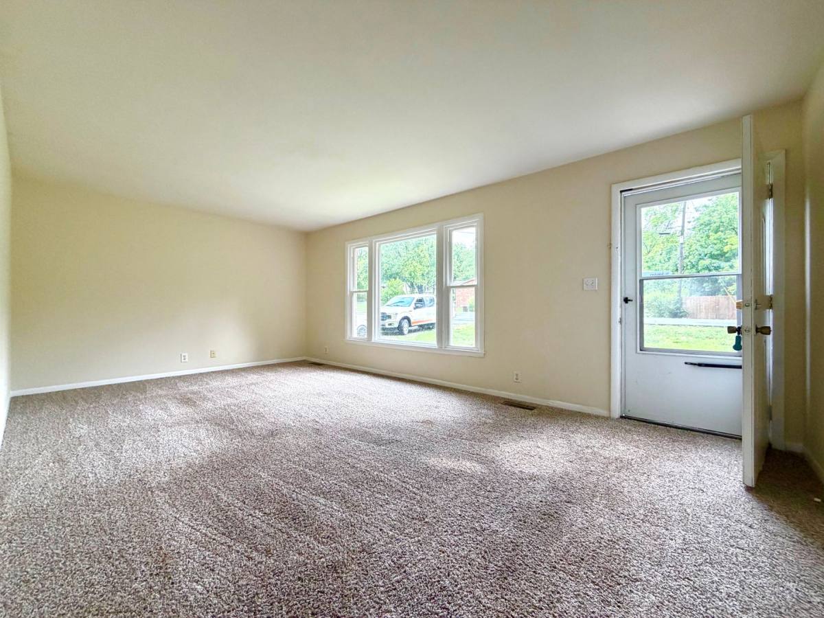 House for rent at 221 Mills Dr, Clarksville, TN 37042