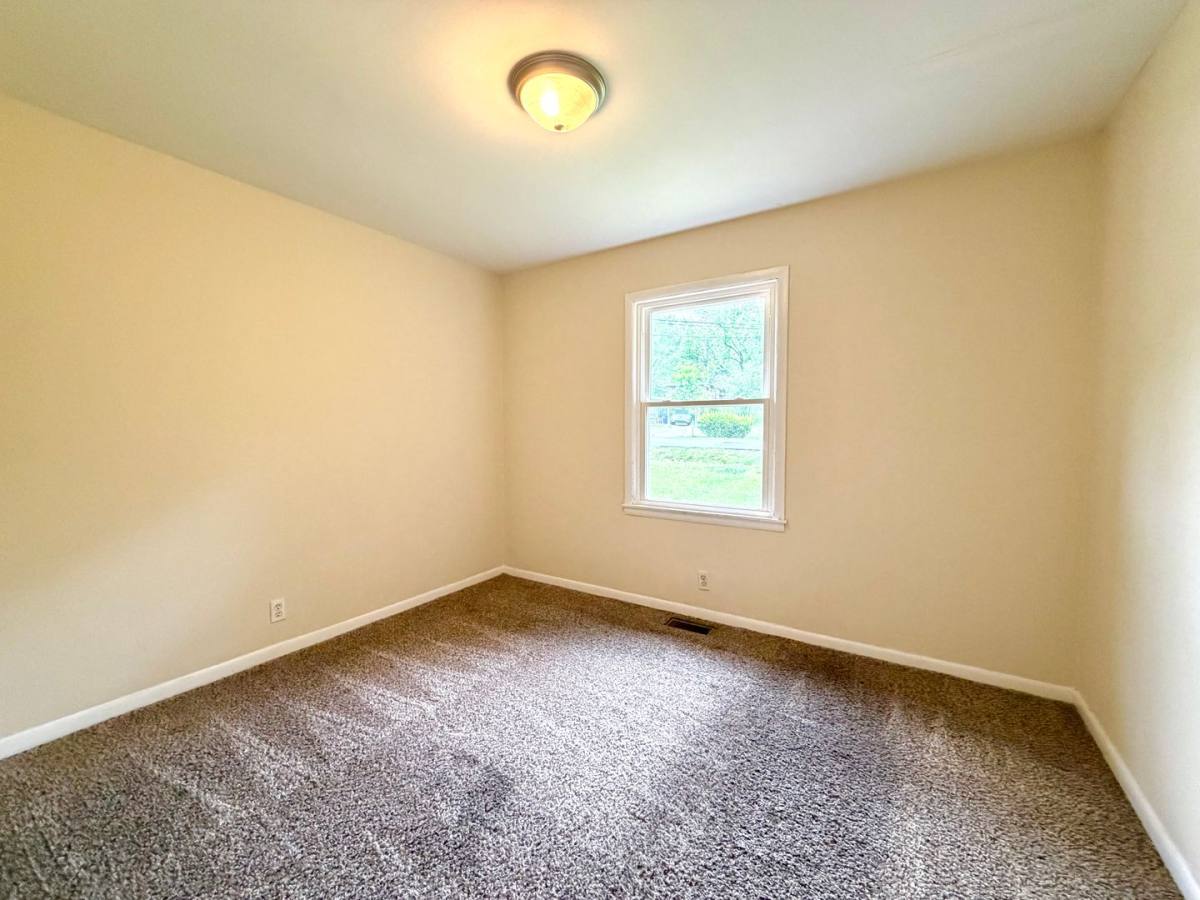 House for rent at 221 Mills Dr, Clarksville, TN 37042