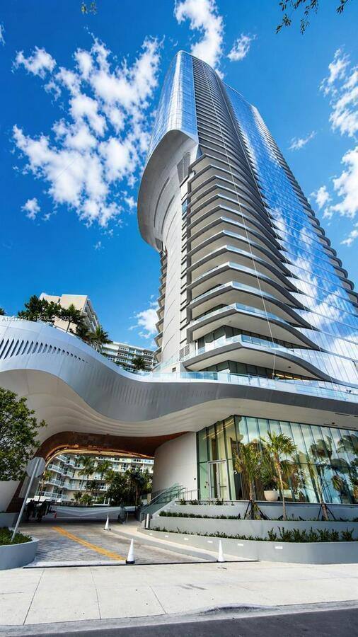 Condo for rent at 174 SE 25 Rd #504, Miami, FL 33131