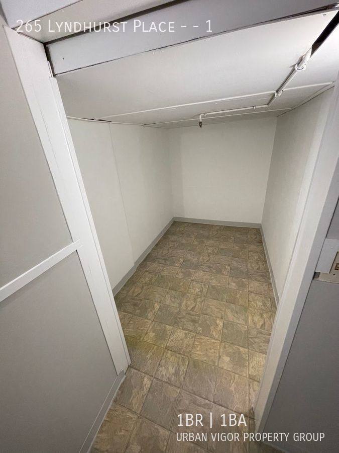 Apartment for rent at 265 Lyndhurst Place #1, Lexington, KY 40508