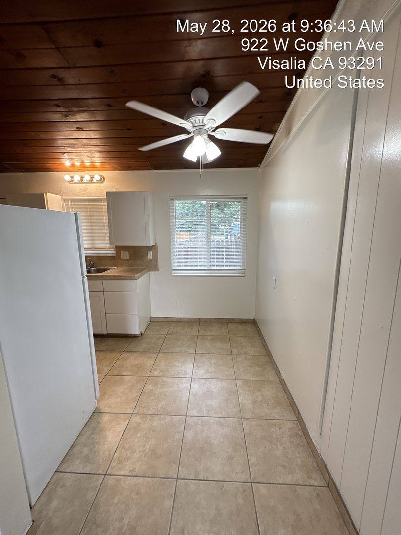 Apartment for rent at 918-924 W Goshen Ave, Visalia, CA 93291