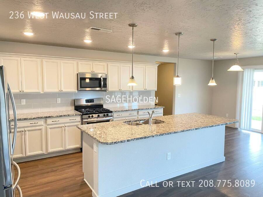 House for rent at 236 W Wausau St, Meridian, ID 83646