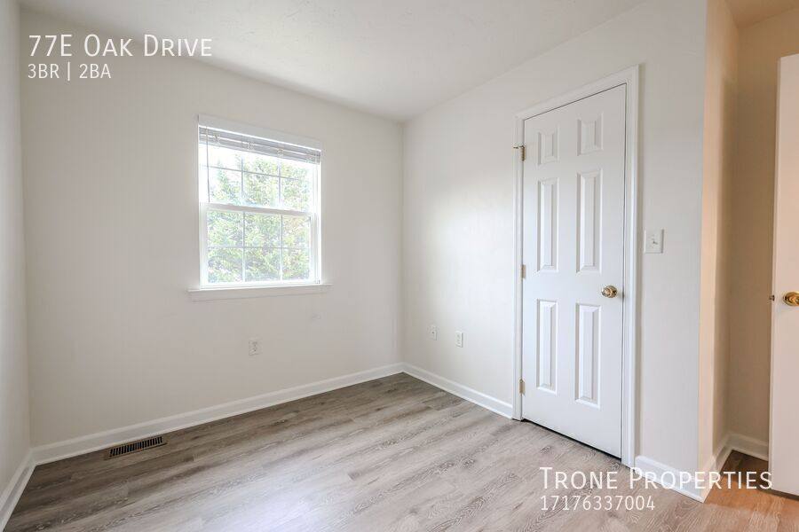 Townhouse for rent at 77E Oak Dr, New Oxford, PA 17350