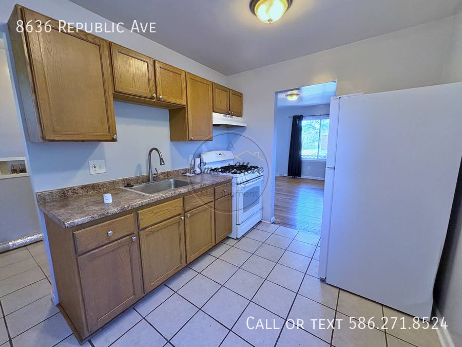 House for rent at 8636 Republic Ave, Warren, MI 48089