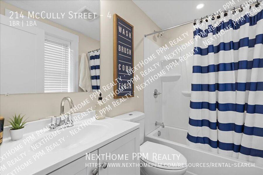 Apartment for rent at 214 McCully St #4, Pittsburgh, PA 15216