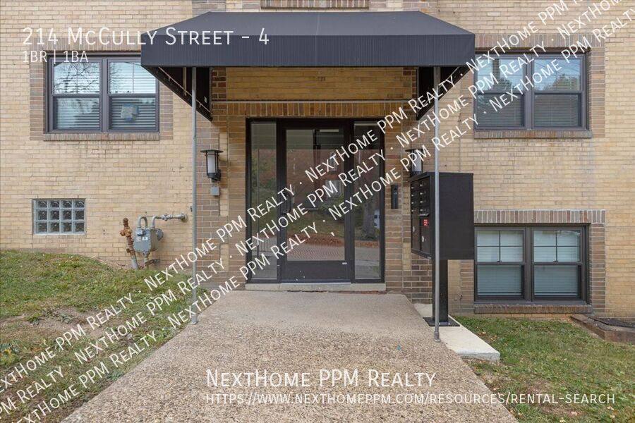 Apartment for rent at 214 McCully St #4, Pittsburgh, PA 15216
