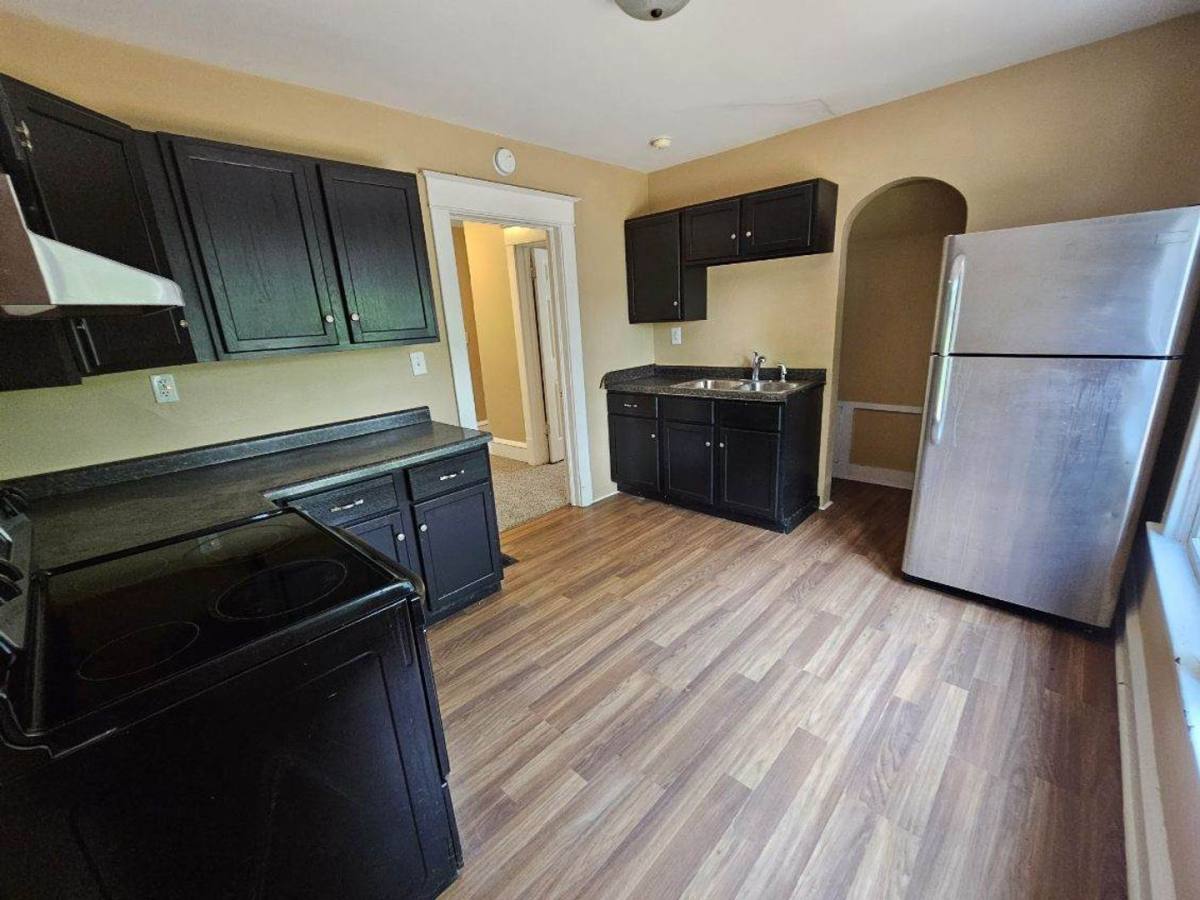 House for rent at 1913 S 7th St, Springfield, IL 62703