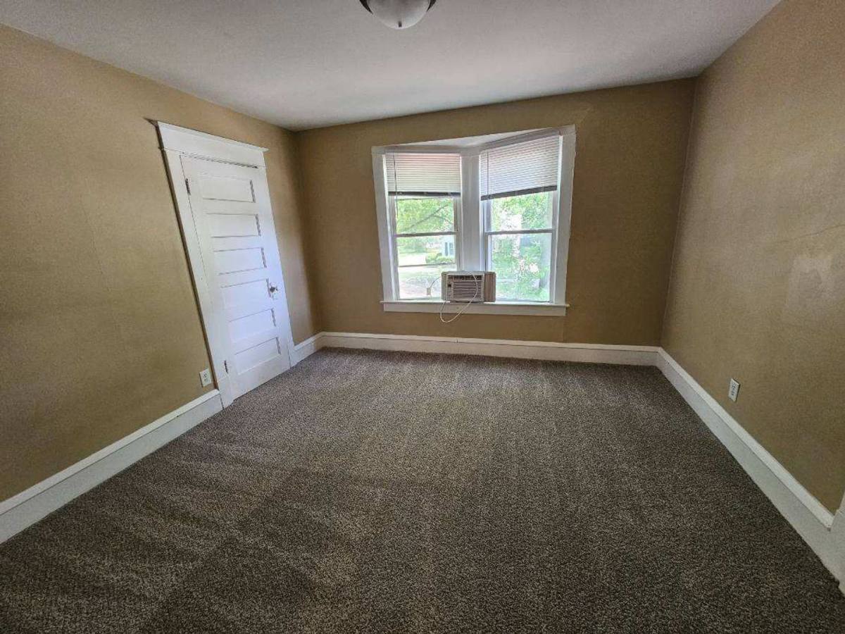 House for rent at 1913 S 7th St, Springfield, IL 62703