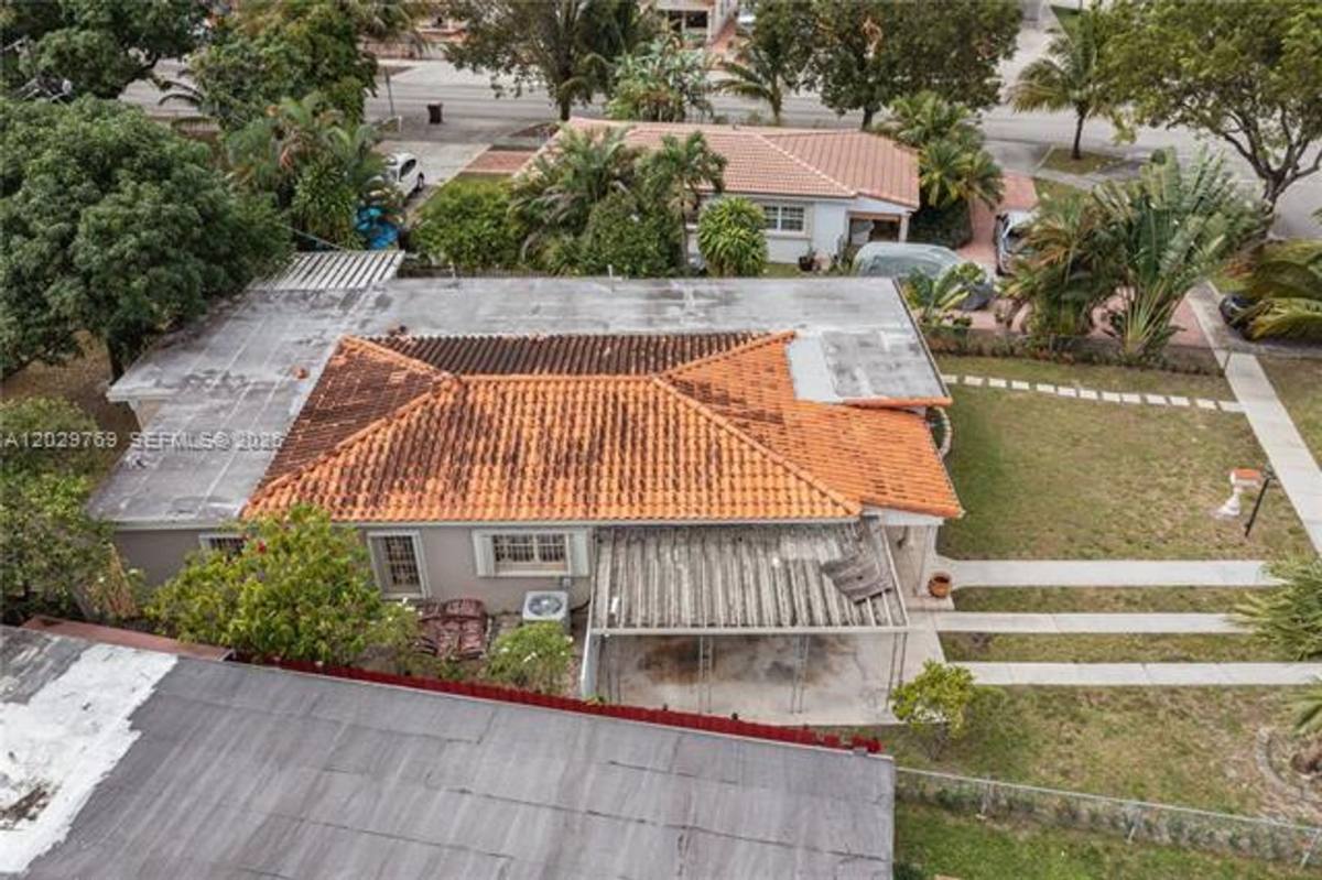 House for rent at 210 E 61st St, Hialeah, FL 33013