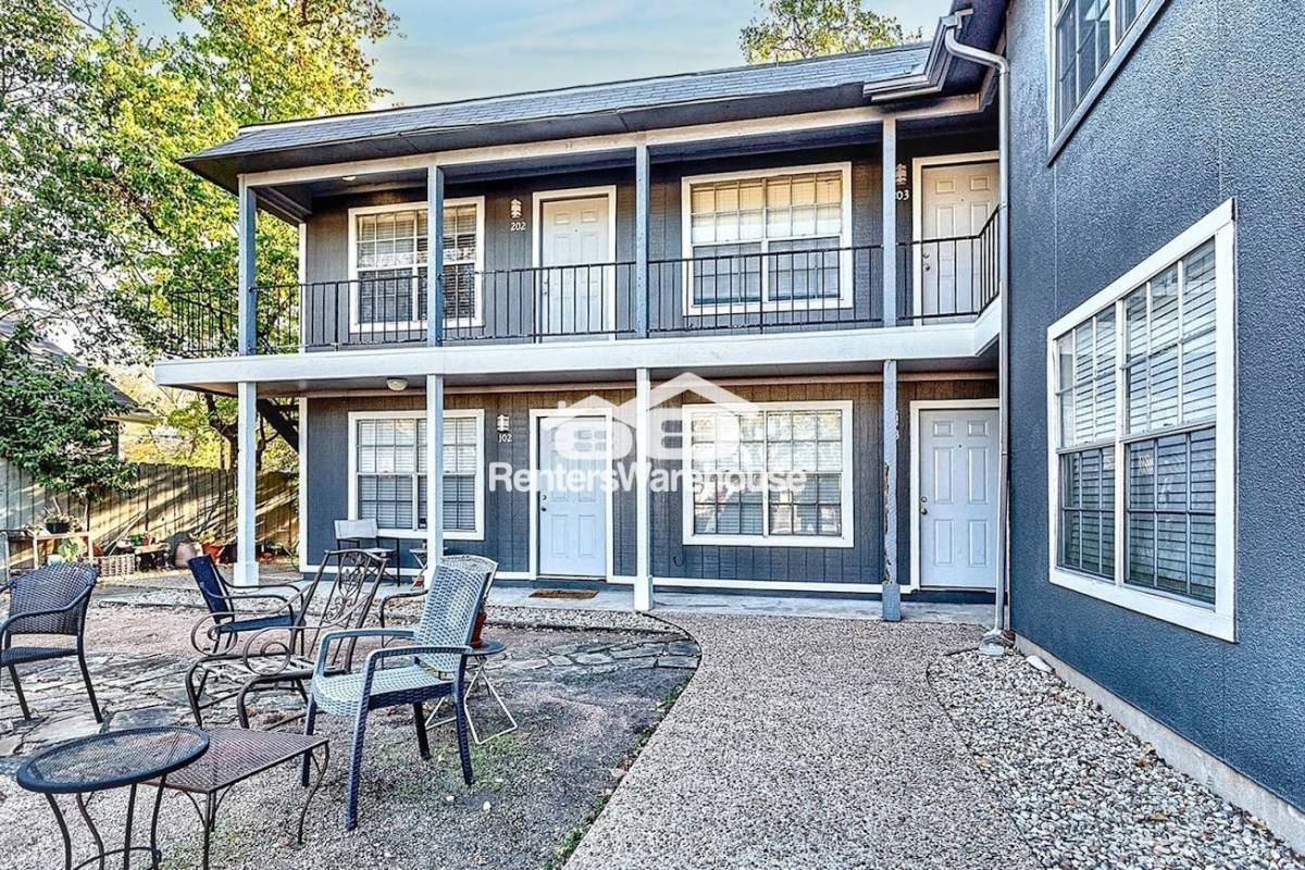 Apartment for rent at 4007 Ave C #105, Austin, TX 78751