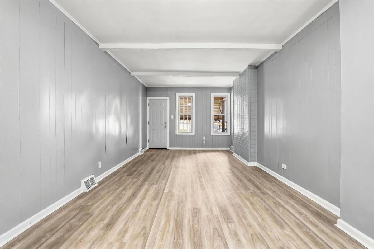 Apartment for rent at 216 Mott St, Trenton, NJ 08611