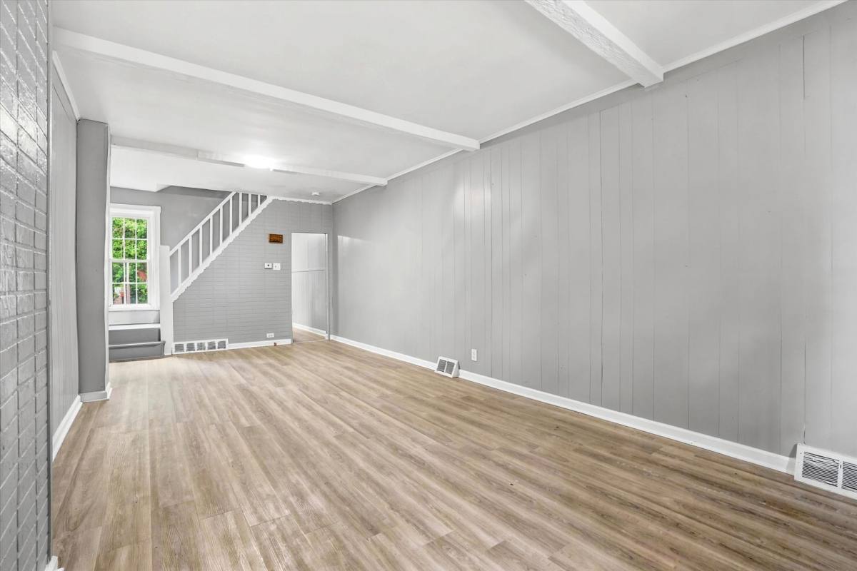 Apartment for rent at 216 Mott St, Trenton, NJ 08611