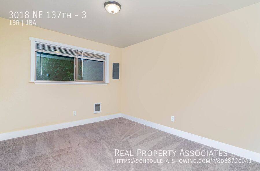 Apartment for rent at 3018 NE 137th #3, Seattle, WA 98125