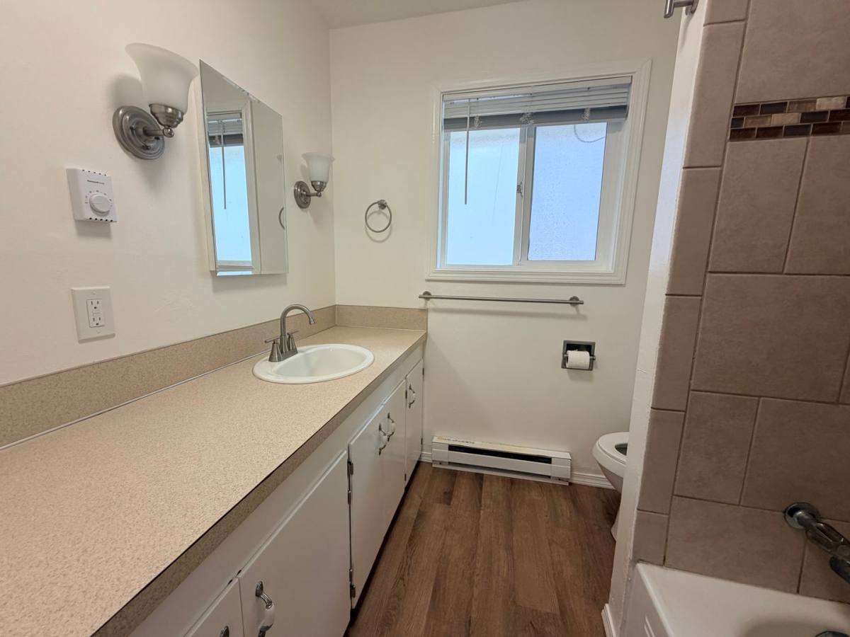 House for rent at 525 NE 113th Ave, Portland, OR 97220