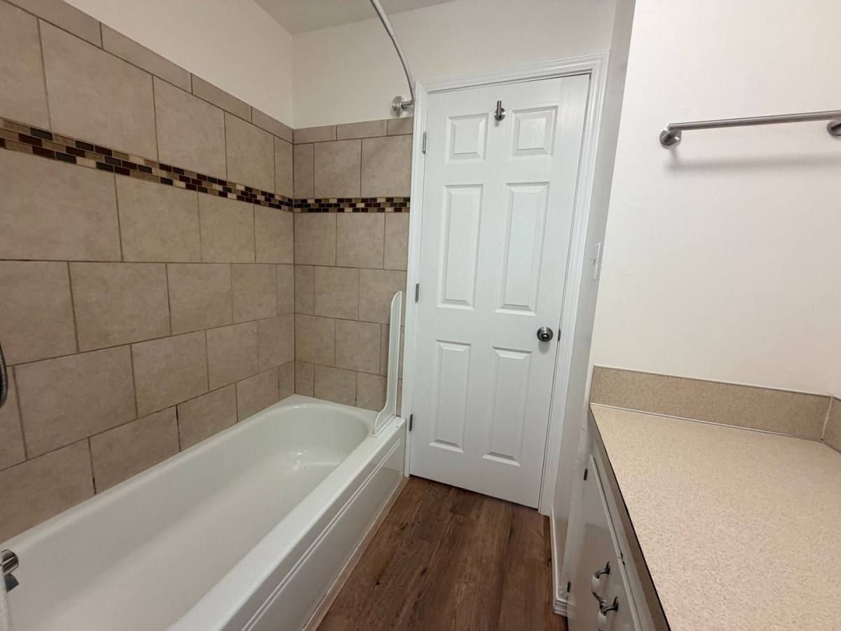 House for rent at 525 NE 113th Ave, Portland, OR 97220